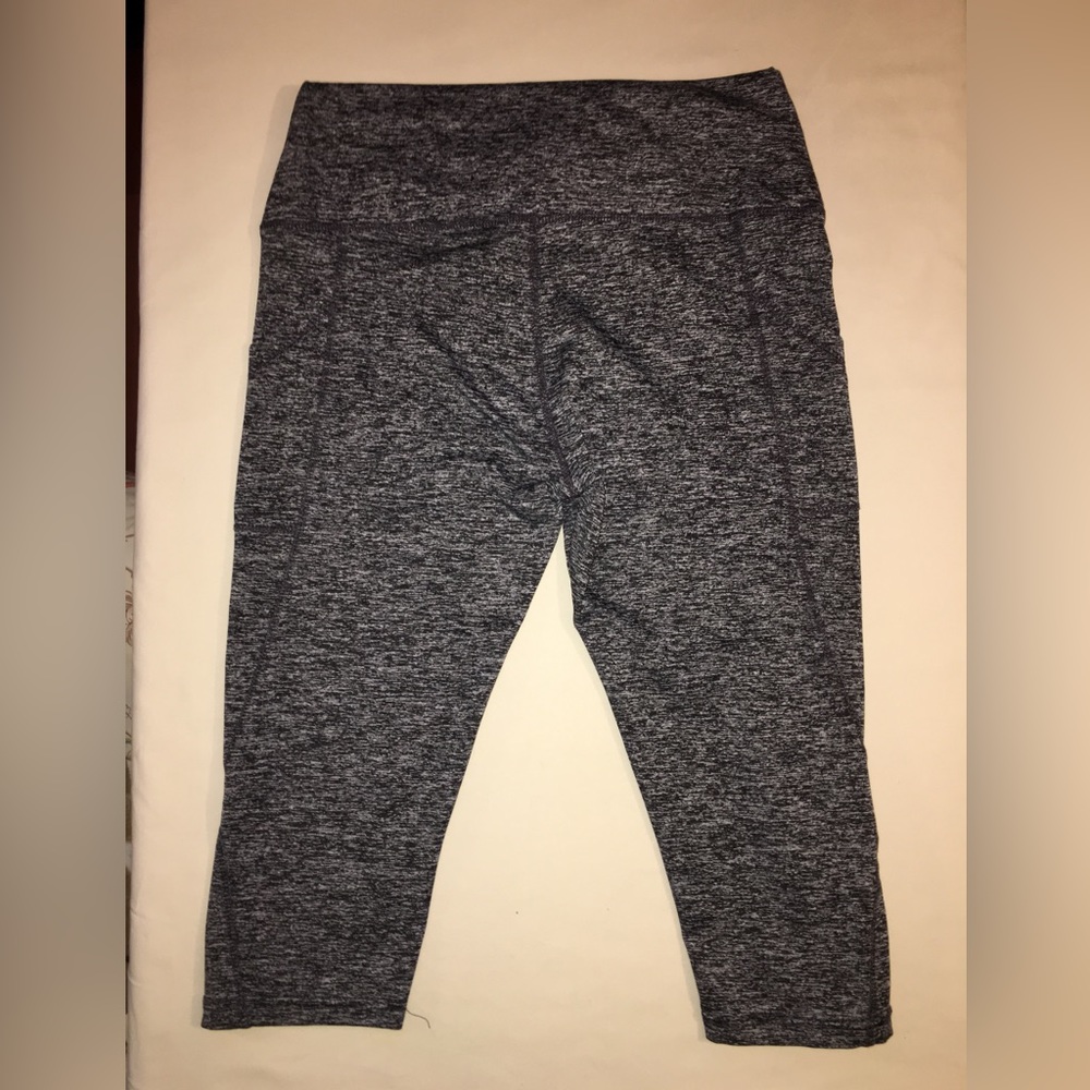 Koral Spandex Capri Leggings (M) Black Marble